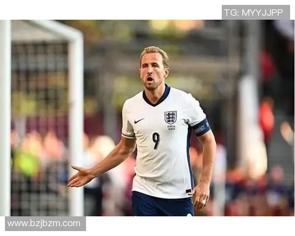 足球明星凯恩在场上的位置分析与战术价值探讨